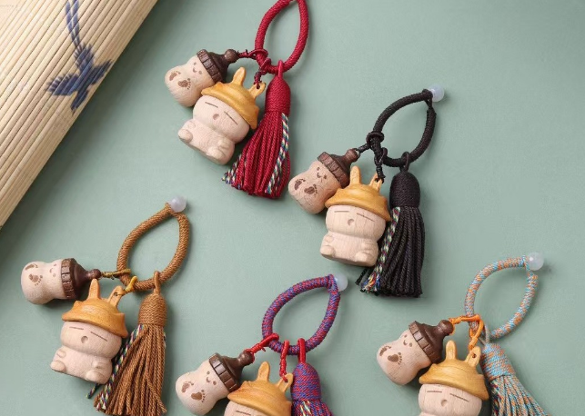 Linden Wood Cute Pet Keychain Pendant
