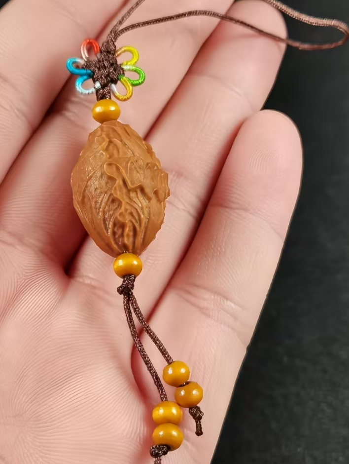 Olive Nut Cabbage Carving Pendant