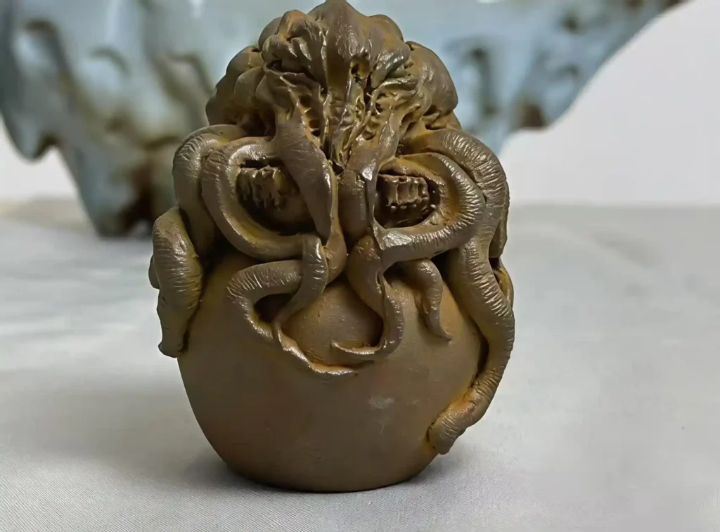 vintage-rust-clay-texture-tabletop-figurine